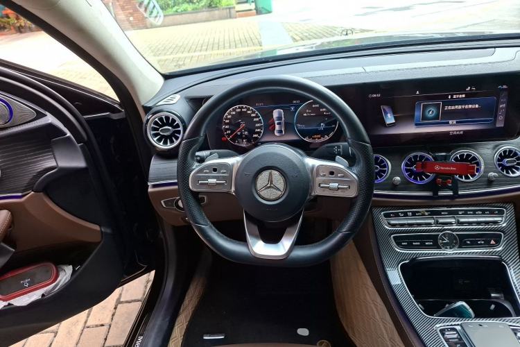Used Mercedes-Benz E-Class 2019 Restyled E 300 L Sporty and Stylish Edition Steering Wheel
