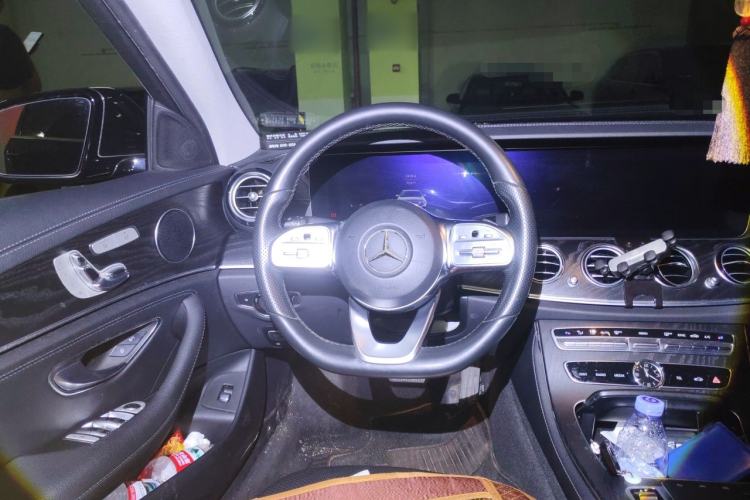 Used Mercedes-Benz E-Class 2019 E 300 L Sport Luxury Edition Steering Wheel