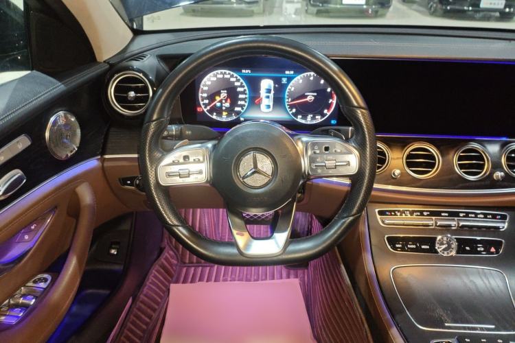 Used Mercedes-Benz E-Class 2019 E 200 L Sport 4MATIC Steering Wheel