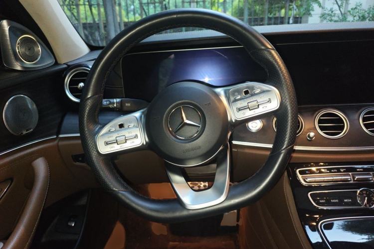 Used Mercedes-Benz E-Class 2019 Restyled E 300 L Luxury Edition Steering Wheel
