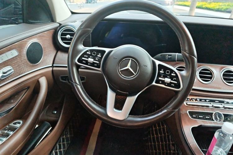 Used Mercedes-Benz E-Class 2019 Facelifted E 300 L Stylish Version Steering Wheel