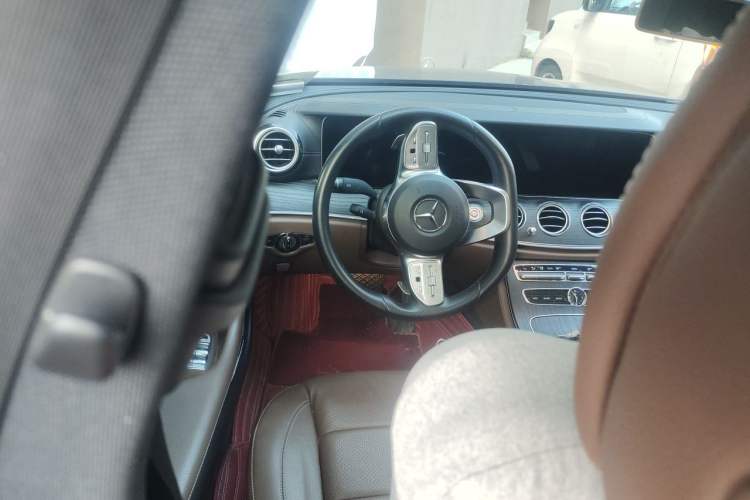 Used Mercedes-Benz E-Class 2019 Restyled E 300 L Sport Luxury Edition Steering Wheel