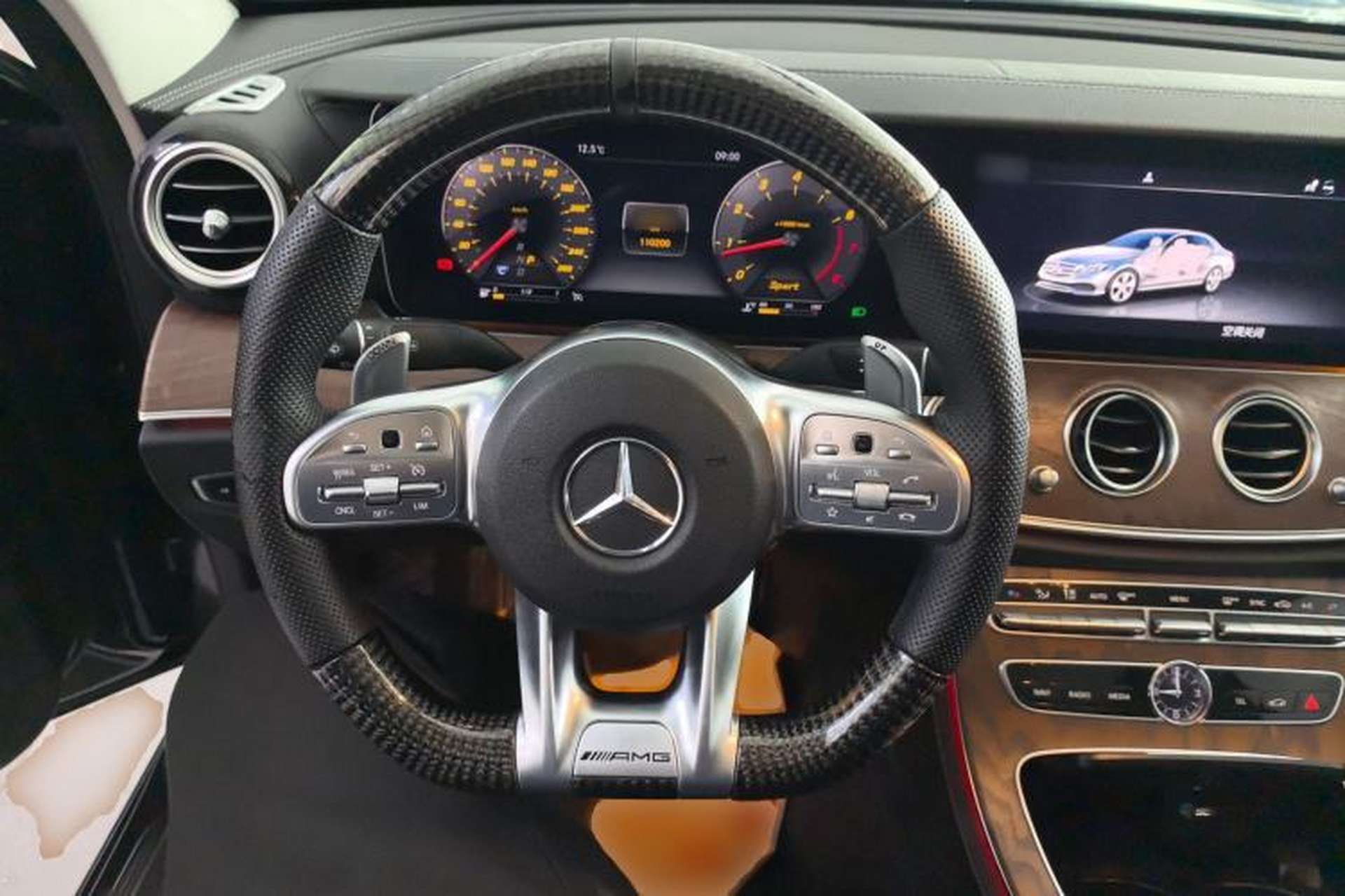 Used Mercedes-Benz E-Class 2019 E 300 L Luxury Model Steering Wheel