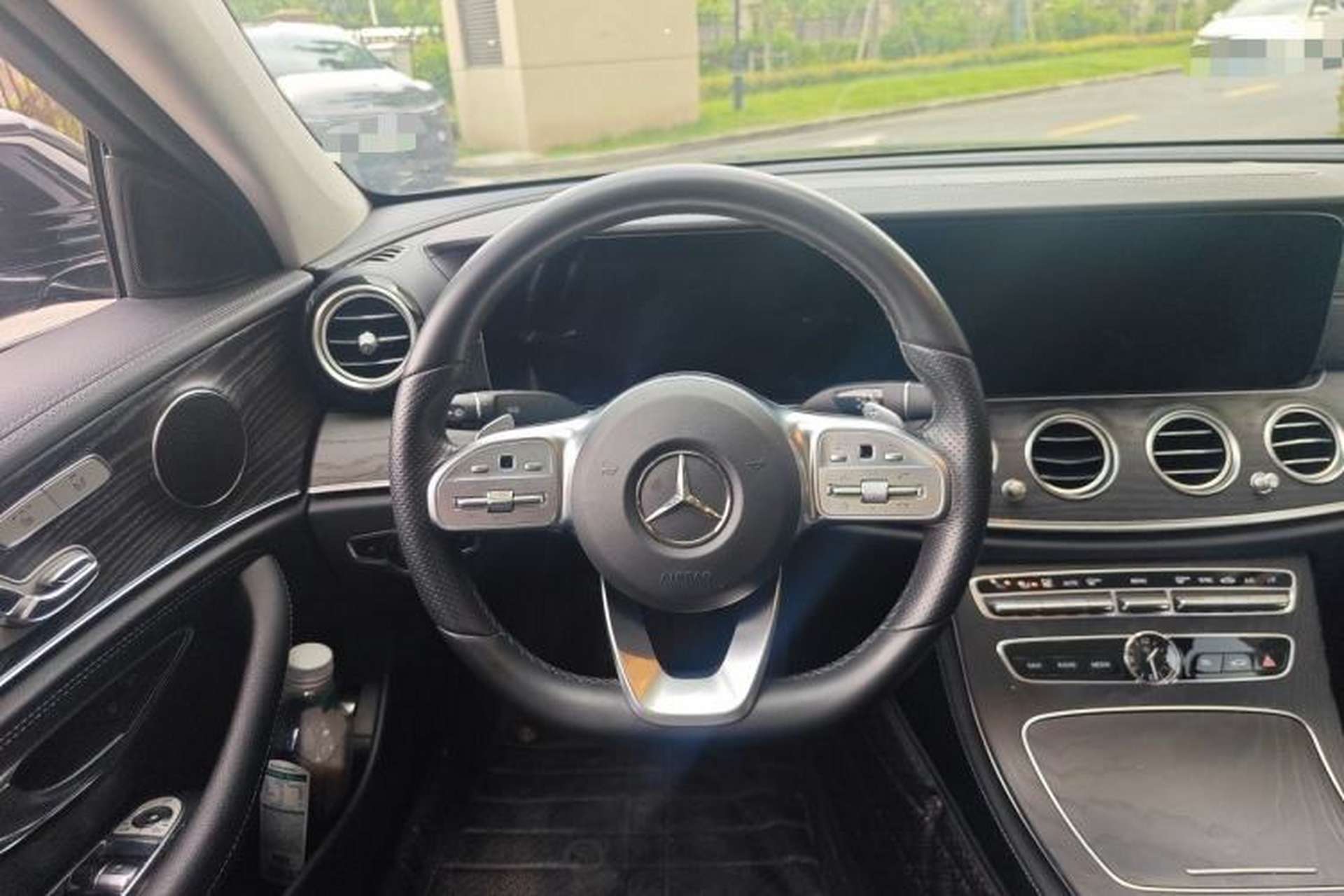 Used Mercedes-Benz E-Class 2019 Restyled E 300 L Sporty and Stylish Edition Steering Wheel
