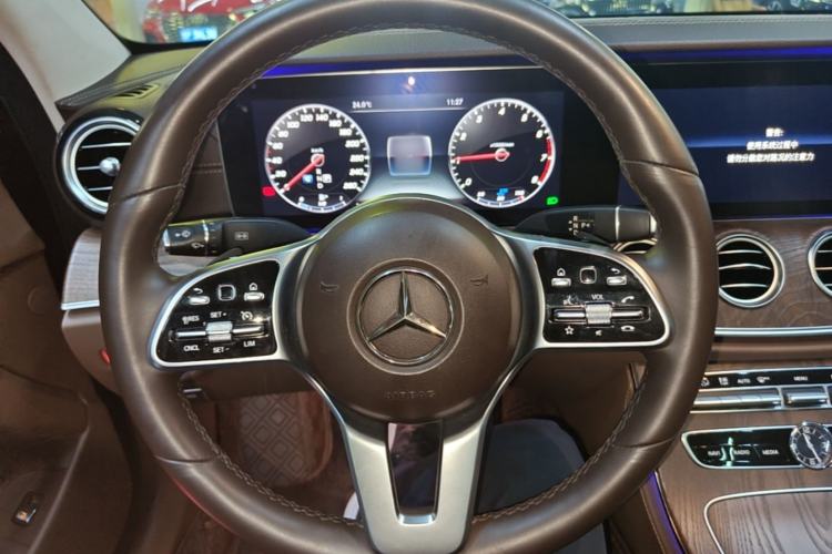 Used Mercedes-Benz E-Class 2019 E 300 L Luxury Model Steering Wheel