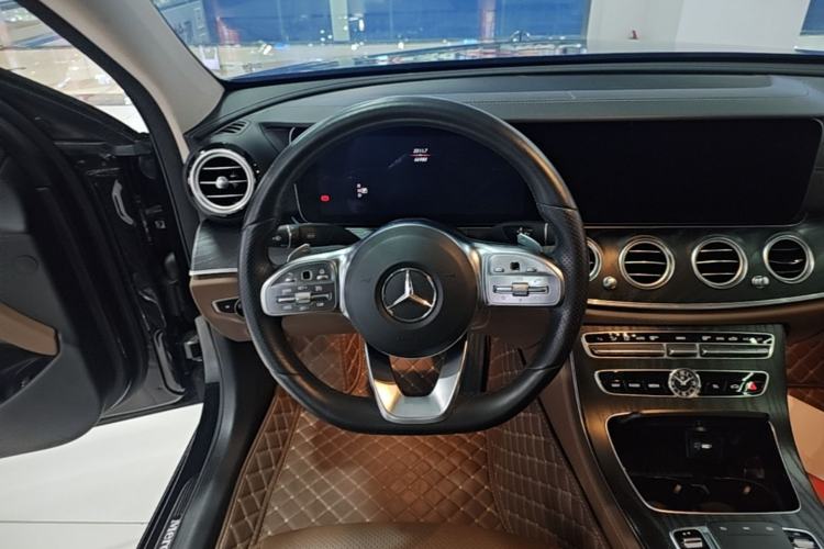 Used Mercedes-Benz E-Class 2019 E 300 L Sport Luxury Edition Steering Wheel