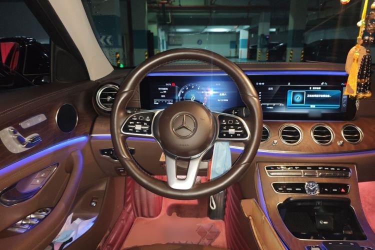 Used Mercedes-Benz E-Class 2019 E 300 L Luxury Model Steering Wheel