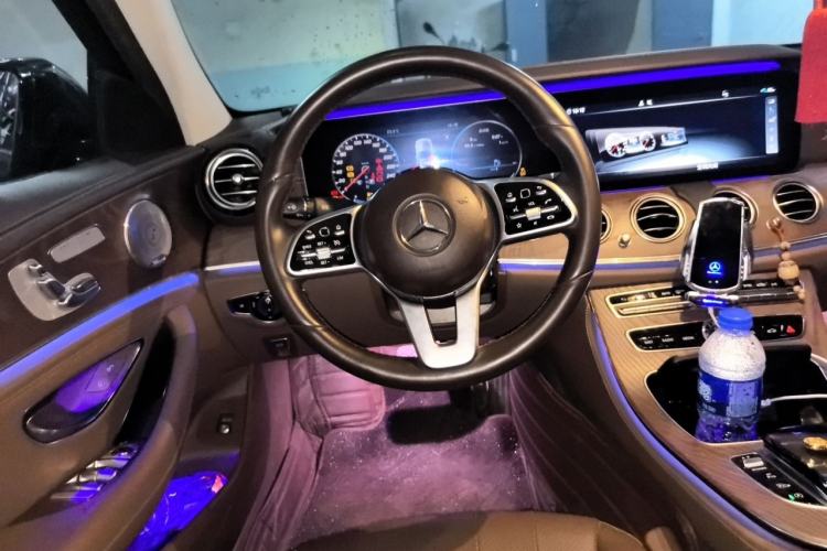 Used Mercedes-Benz E-Class 2019 Facelifted E 300 L Stylish Version Steering Wheel