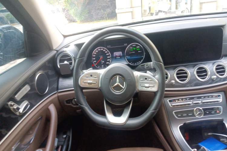 Used Mercedes-Benz E-Class 2019 E 260 L Sport Edition Steering Wheel