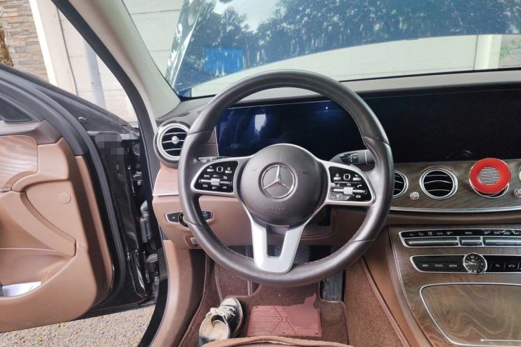 Used Mercedes-Benz E-Class 2019 E 300 L Stylish Model Steering Wheel