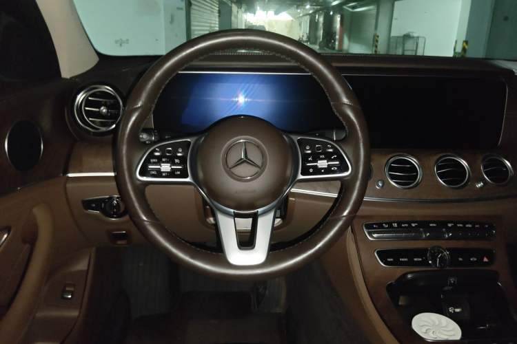 Used Mercedes-Benz E-Class 2019 E 300 L Luxury Model Steering Wheel