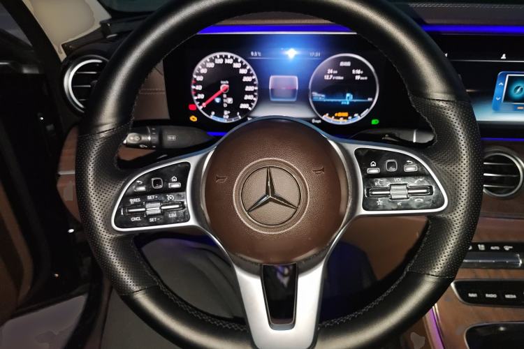 Used Mercedes-Benz E-Class 2019 E 300 L Luxury Model Steering Wheel