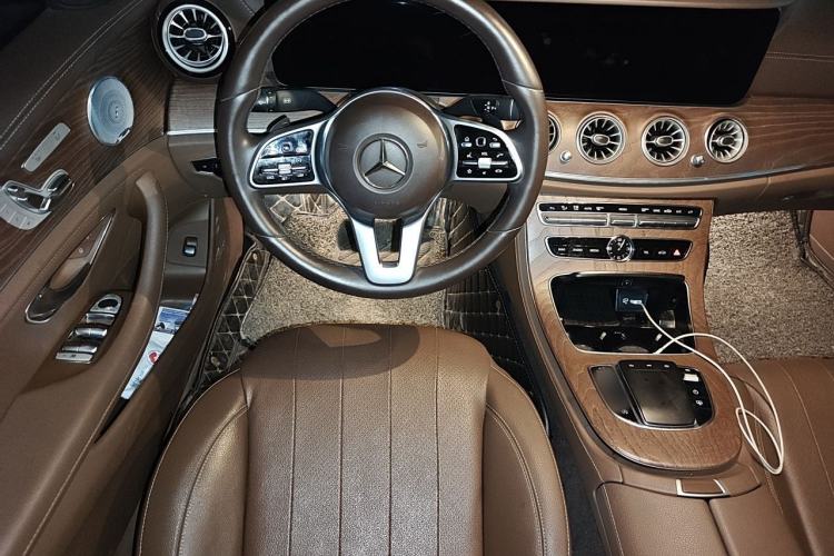 Used Mercedes-Benz E-Class 2019 Facelifted E 300 L Stylish Version Steering Wheel