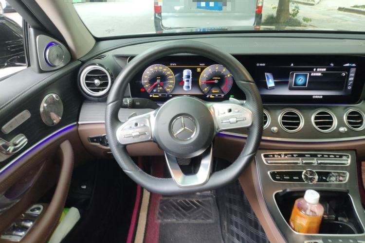Used Mercedes-Benz E-Class 2019 Restyled E 300 L Sporty and Stylish Edition Steering Wheel