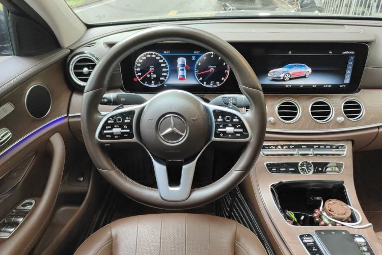 Used Mercedes-Benz E-Class 2019 E 300 L Stylish Model Steering Wheel