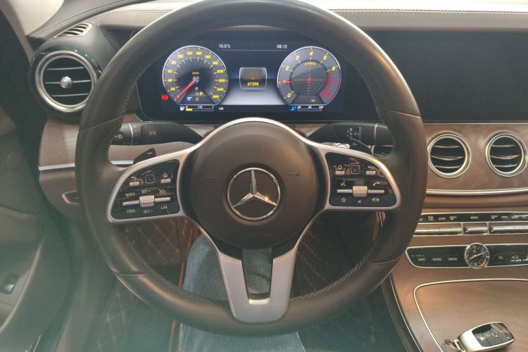 Used Mercedes-Benz E-Class 2019 E 300 L Luxury Model Steering Wheel