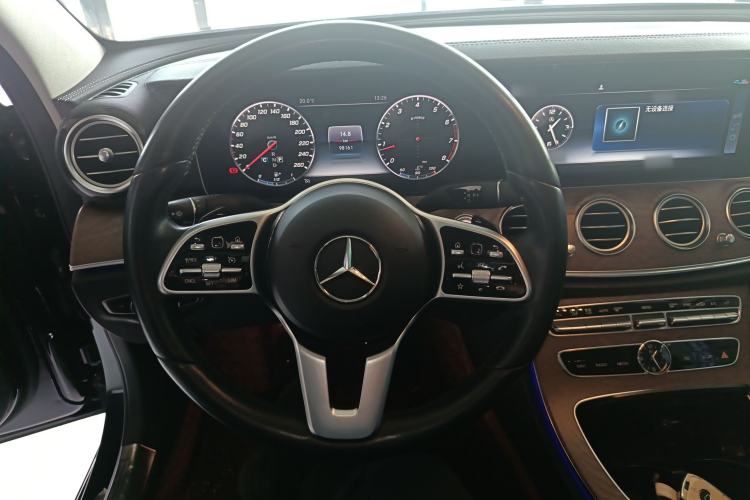 Used Mercedes-Benz E-Class 2019 Restyled E 300 L Luxury Edition Steering Wheel