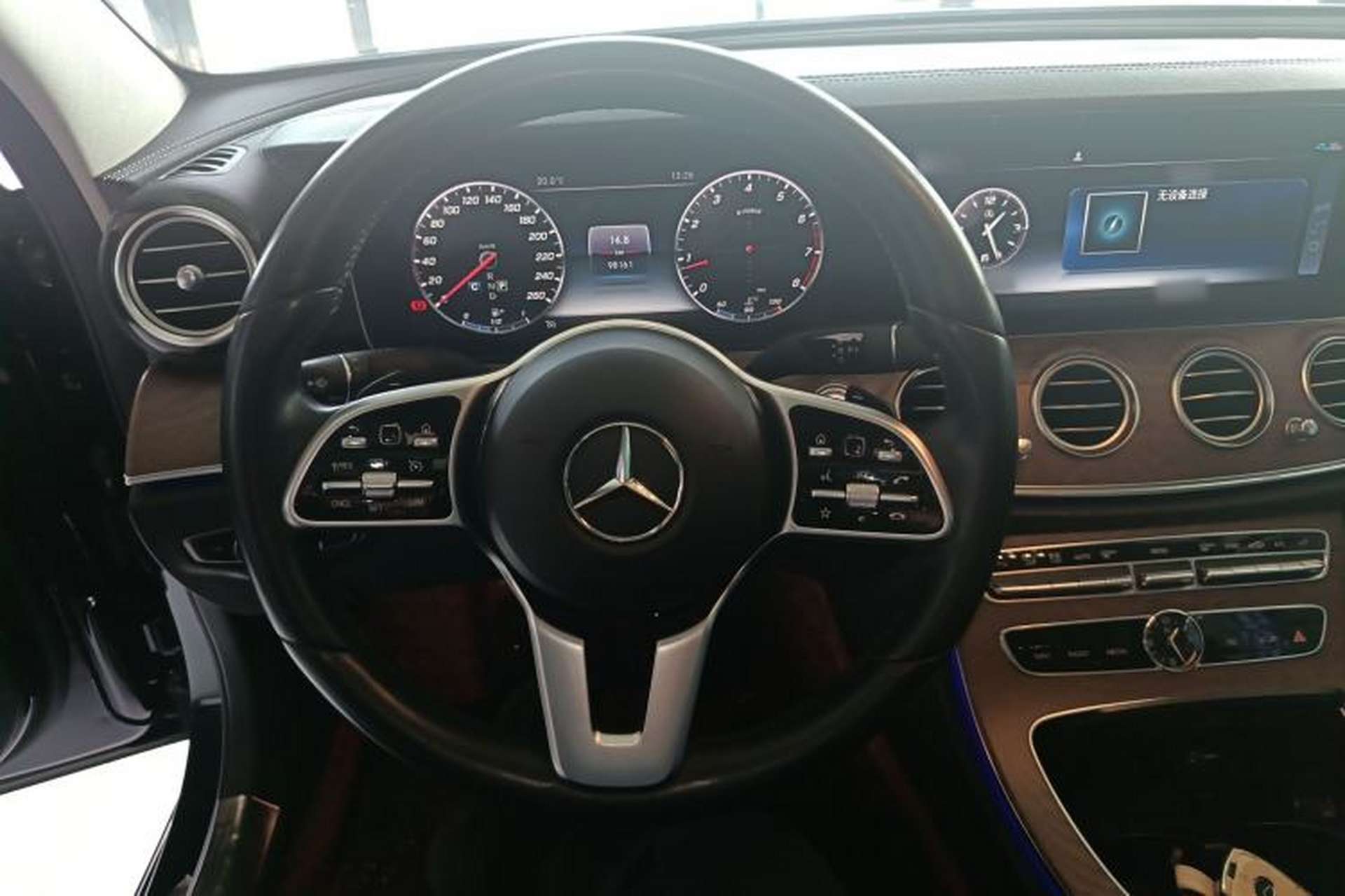 Used Mercedes-Benz E-Class 2019 Restyled E 300 L Luxury Edition Steering Wheel