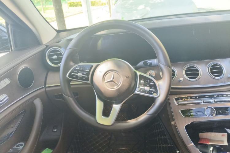 Used Mercedes-Benz E-Class 2019 E 300 L Stylish Model Steering Wheel