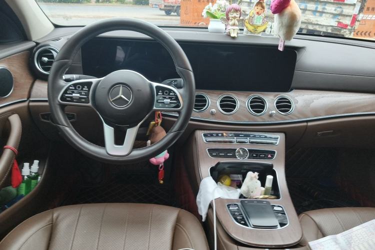 Used Mercedes-Benz E-Class 2019 E 300 L Stylish Model Steering Wheel
