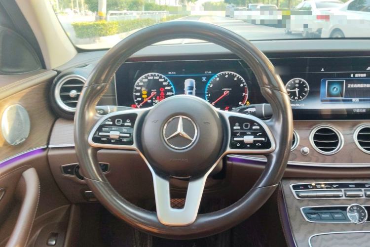 Used Mercedes-Benz E-Class 2019 Restyled E 300 L Luxury Edition Steering Wheel