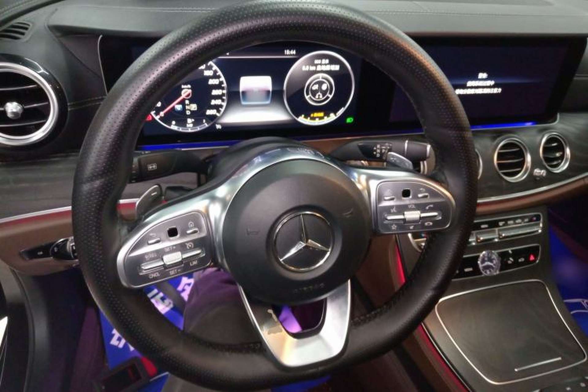 Used Mercedes-Benz E-Class 2019 Restyled E 300 L Sporty and Stylish Edition Steering Wheel