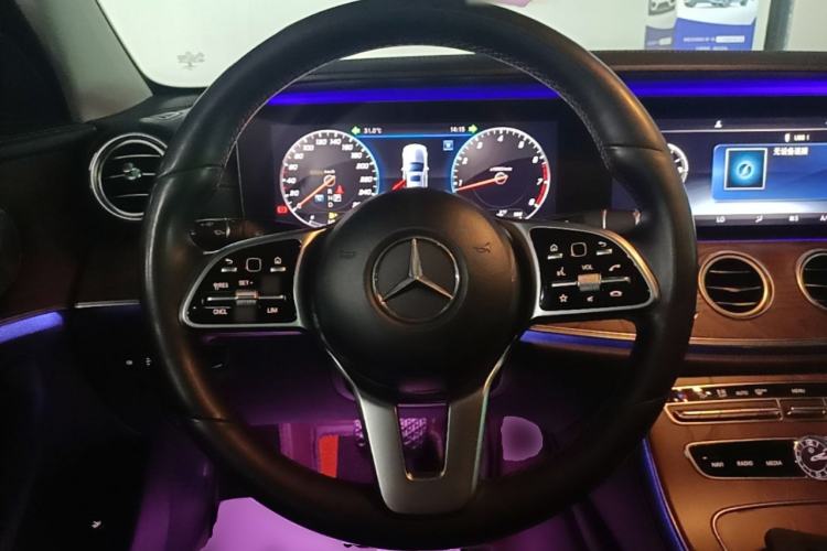 Used Mercedes-Benz E-Class 2019 Restyled E 300 L Luxury Edition Steering Wheel
