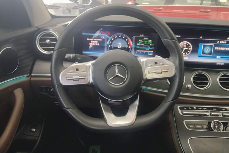 Used Mercedes-Benz E-Class 2019 E 260 L Sport Edition Steering Wheel