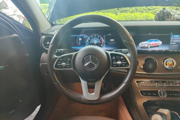 Used Mercedes-Benz E-Class 2019 Restyled E 300 L Luxury Edition Steering Wheel