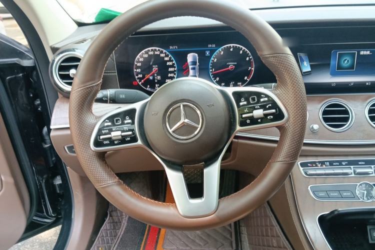 Used Mercedes-Benz E-Class 2019 Facelifted E 300 L Stylish Version Steering Wheel