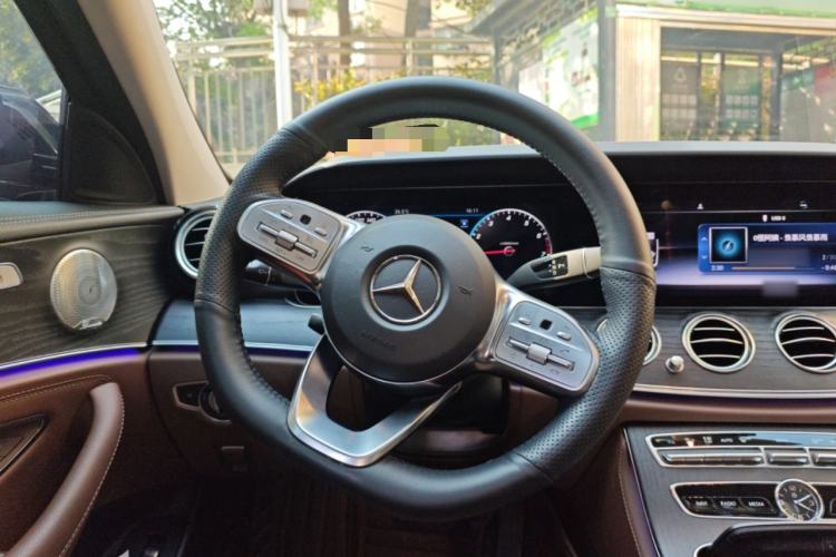 Used Mercedes-Benz E-Class 2019 Restyled E 300 L Sporty and Stylish Edition Steering Wheel