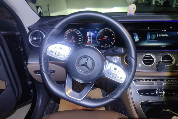 Used Mercedes-Benz E-Class 2019 Restyled E 300 L Sport Luxury Edition Steering Wheel