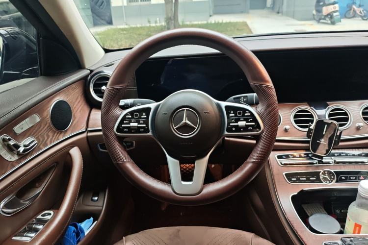 Used Mercedes-Benz E-Class 2019 E 300 L Stylish Model Steering Wheel