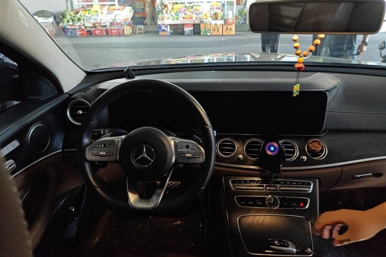 Used Mercedes-Benz E-Class 2019 E 300 L Sporty and Stylish Model Steering Wheel