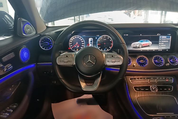 Used Mercedes-Benz E-Class 2019 E 300 L Sporty and Stylish Model Steering Wheel