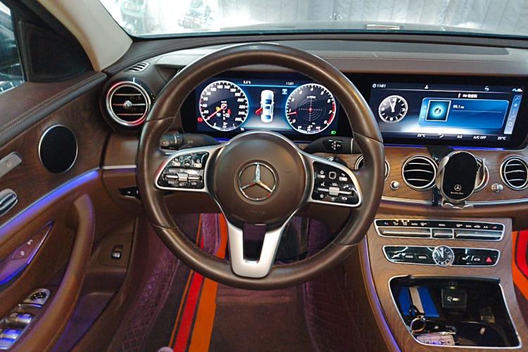 Used Mercedes-Benz E-Class 2019 Facelifted E 300 L Stylish Version Steering Wheel