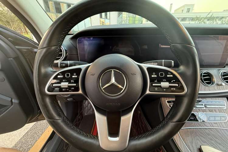 Used Mercedes-Benz E-Class 2019 E 300 L Stylish Model Steering Wheel