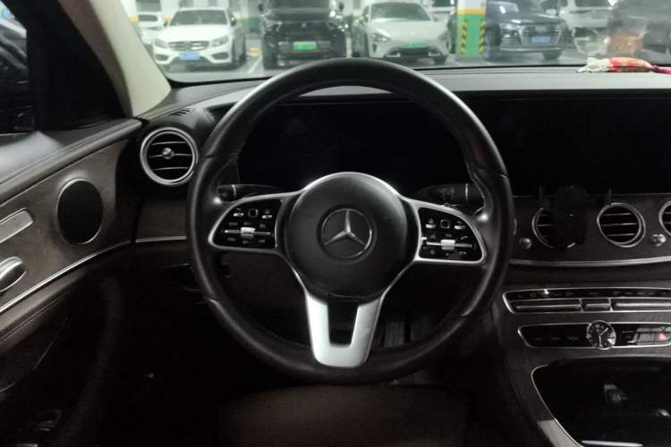 Used Mercedes-Benz E-Class 2019 E 260 L Steering Wheel