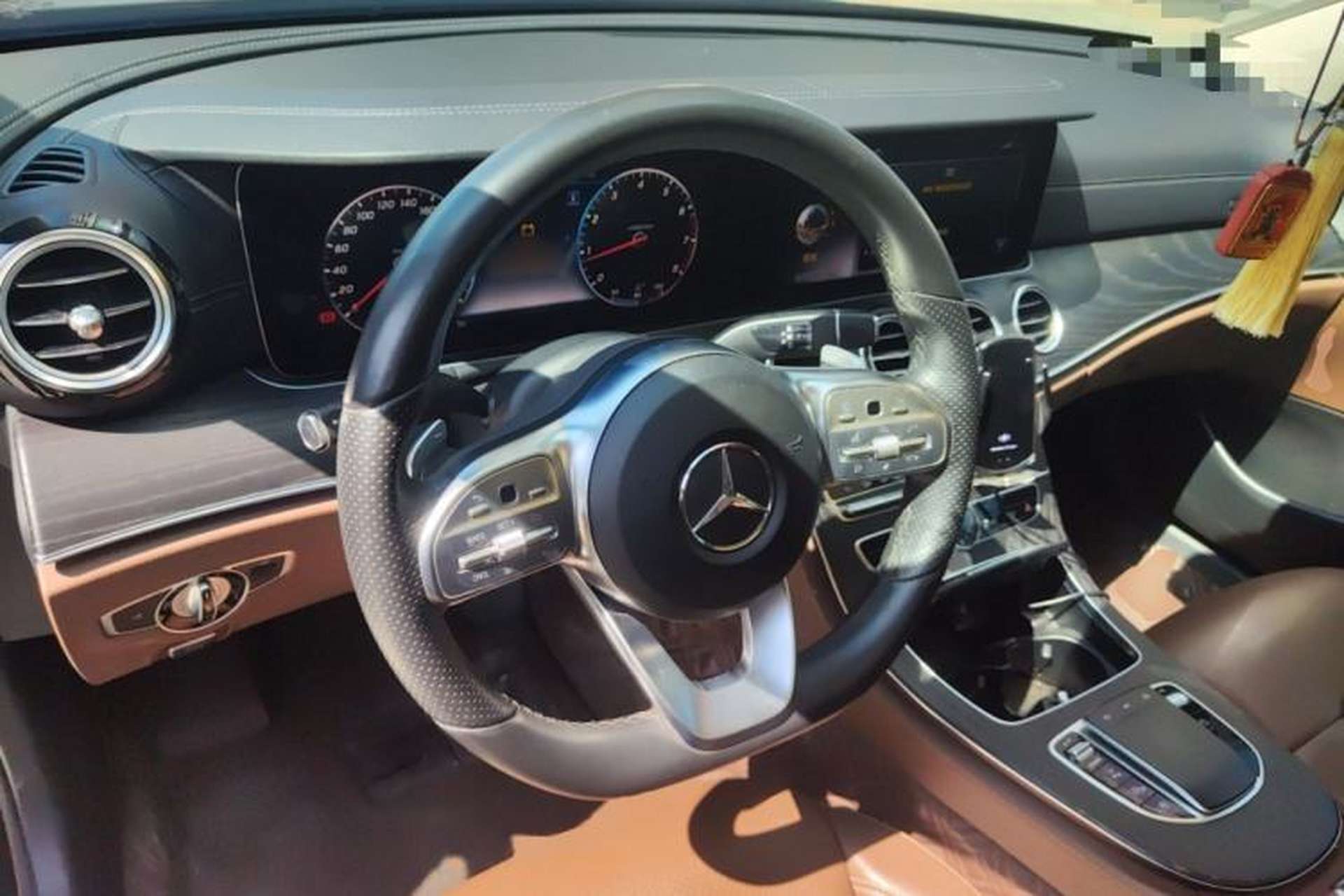 Used Mercedes-Benz E-Class 2019 Restyled E 300 L Sporty and Stylish Edition Steering Wheel