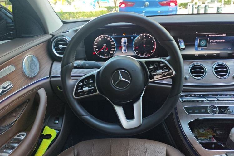 Used Mercedes-Benz E-Class 2019 Restyled E 300 L Luxury Edition Steering Wheel