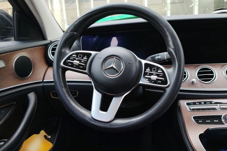 Used Mercedes-Benz E-Class 2019 E 300 L Luxury Model Steering Wheel