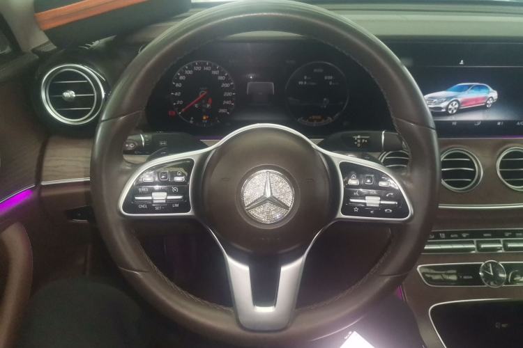 Used Mercedes-Benz E-Class 2019 Facelifted E 300 L Stylish Version Steering Wheel