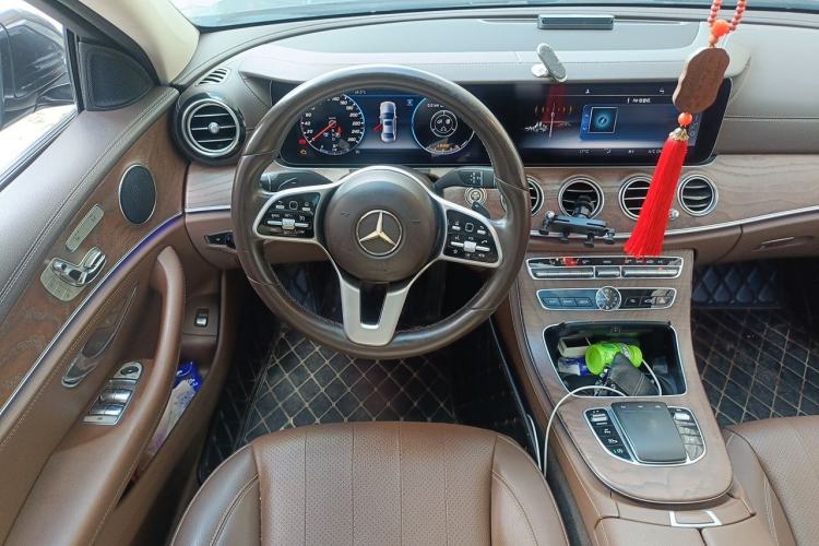 Used Mercedes-Benz E-Class 2019 E 300 L Luxury Model Steering Wheel