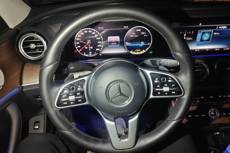 Used Mercedes-Benz E-Class 2019 Restyled E 300 L Luxury Edition Steering Wheel
