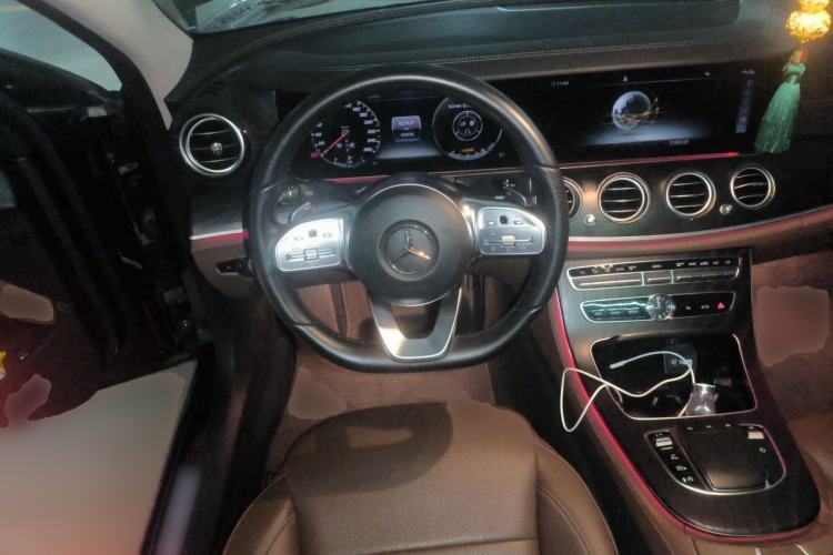 Used Mercedes-Benz E-Class 2019 E 300 L Sporty and Stylish Model Steering Wheel