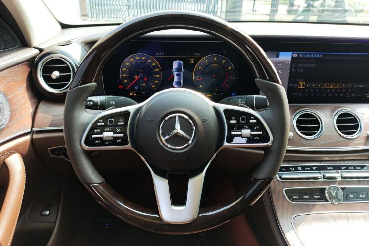 Used Mercedes-Benz E-Class 2019 Restyled E 300 L Luxury Edition Steering Wheel