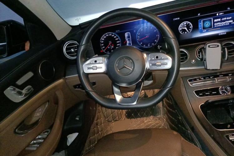 Used Mercedes-Benz E-Class 2019 Restyled E 300 L Sporty and Stylish Edition Steering Wheel