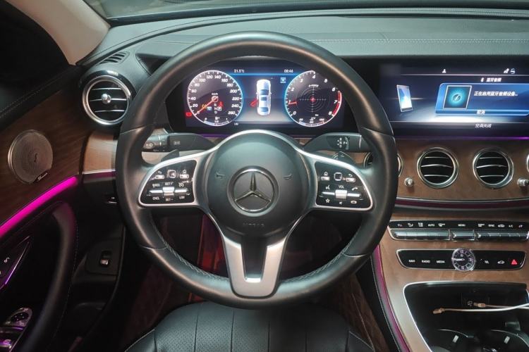 Used Mercedes-Benz E-Class 2019 Facelifted E 300 L Stylish Version Steering Wheel