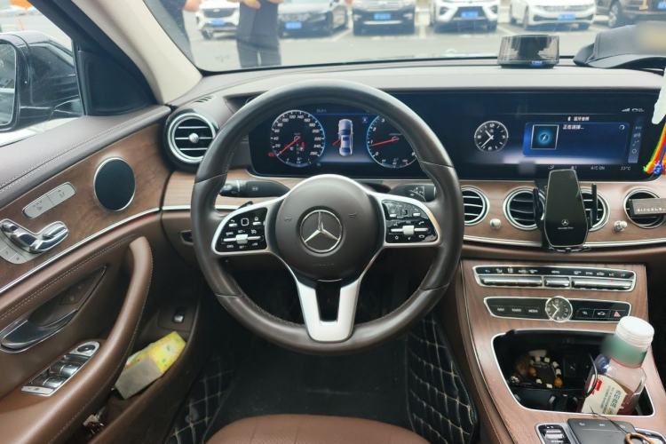 Used Mercedes-Benz E-Class 2019 Facelifted E 300 L Stylish Version Steering Wheel