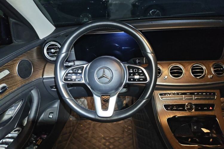 Used Mercedes-Benz E-Class 2019 E 300 L Stylish Model Steering Wheel